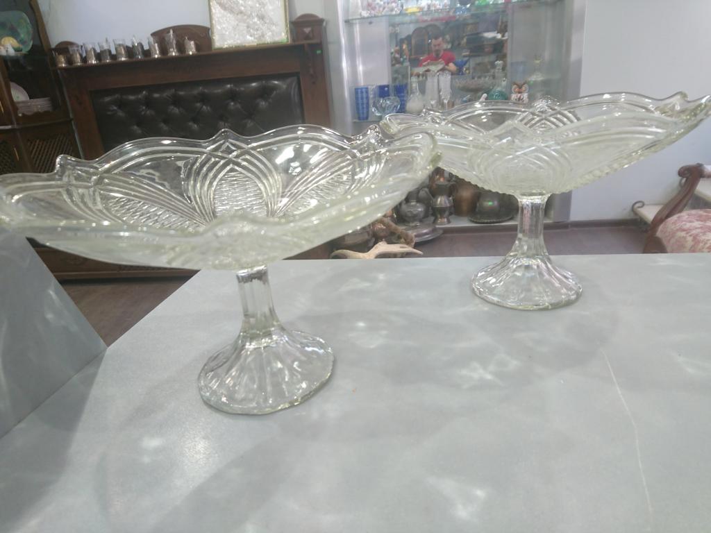 ВАЗА  прозрачное стекло  СССР 50-е годы  2 шт.