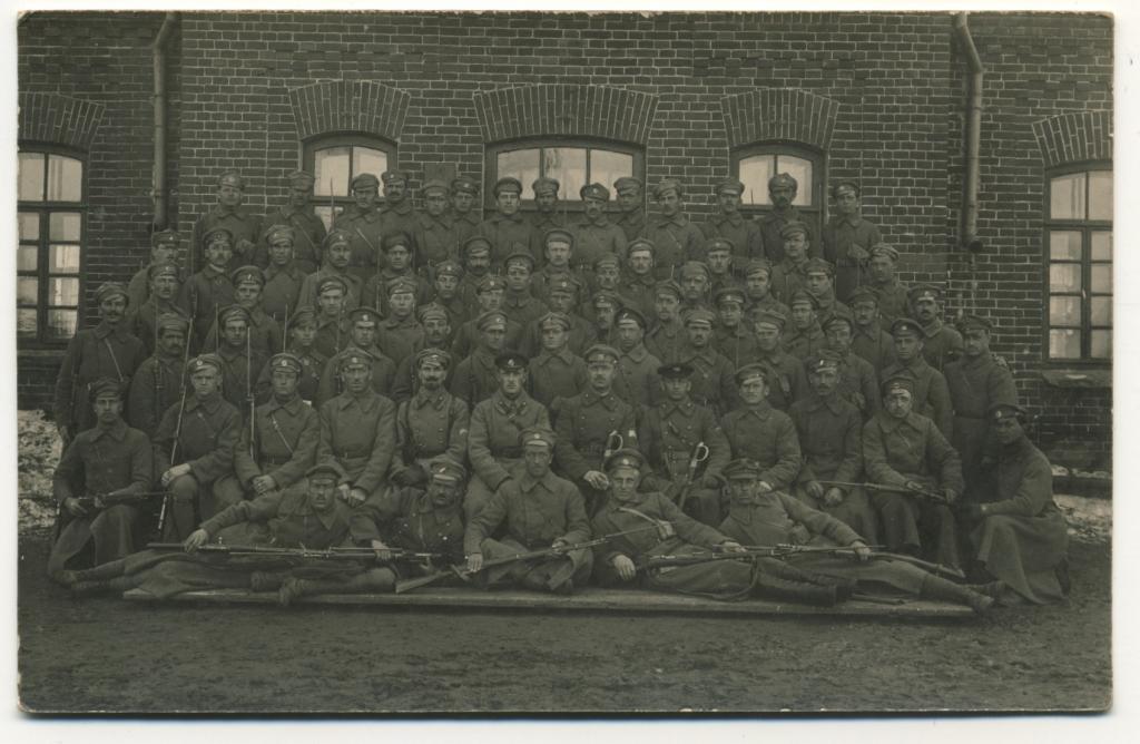 гражданская война на дальнем востоке. гражданская на дальнем востоке. владивосток парад 1918. двр это в гражданской войне. гражданская война на дальнем востоке.