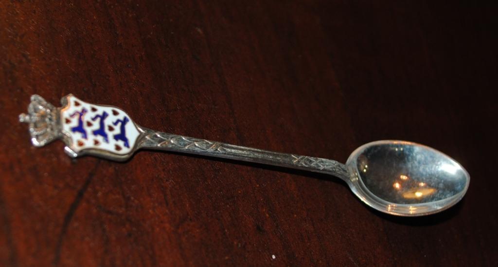 Ложка кофейна Серебро перегородчатая эмаль герб корона Дания