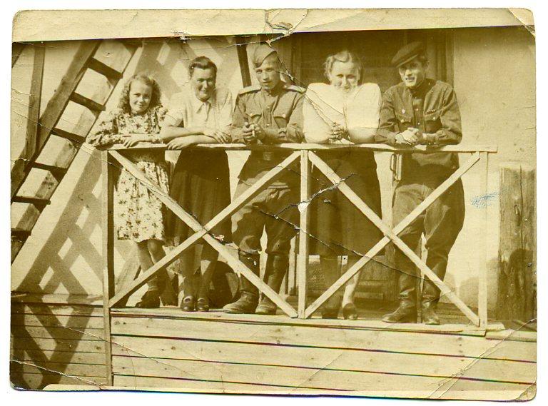 Советский быт Семейная фотография одежда 9 х 12 см