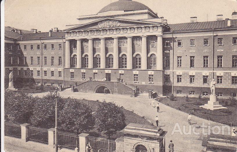 Московский университет старейший классический. Московский университет на Моховой. Здание Московского университета на Моховой. Здания Московского университета на Моховой. 1902. Московский университет 19 век Жилярди.