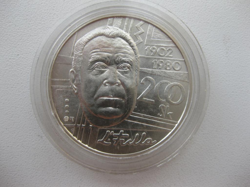 Словакия 200 крон 2002 год,серебро.