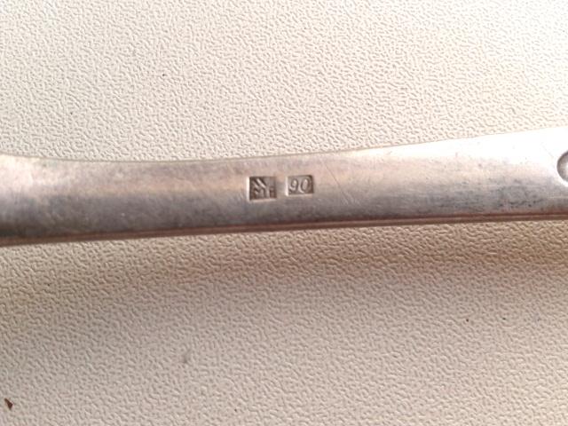 ложка серебро 5юм 875 проба 67 грамм. вилка серебро клеймо 90 вс. клеймо на вилке 90 rf 90. серебряная ложка клеймо гч 850 проба. проба посеребрения германия.