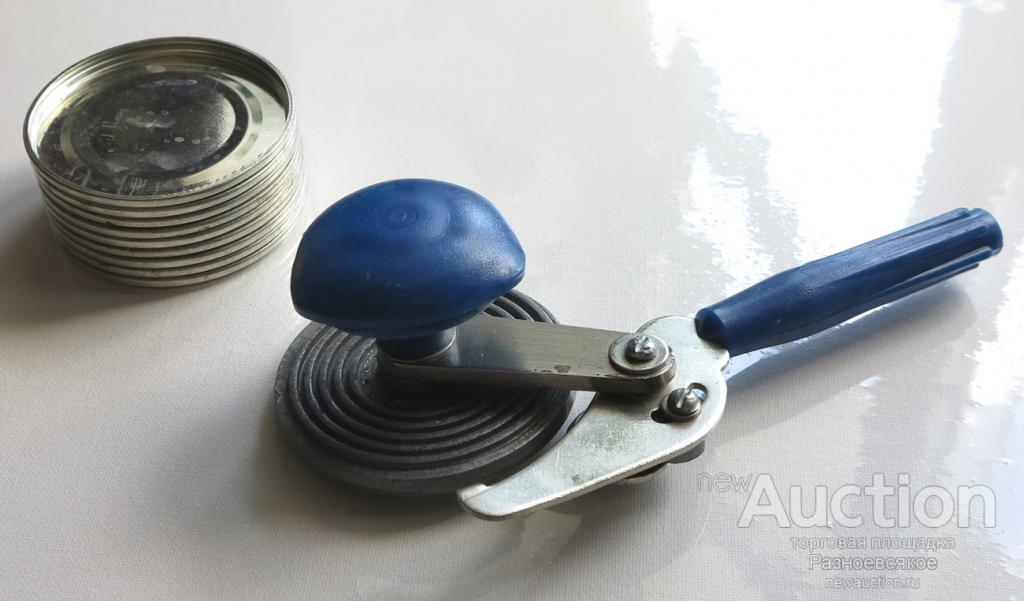 Машинка для закатки банок ( для консервирования ) СССР 80е годы ( только самовывоз )