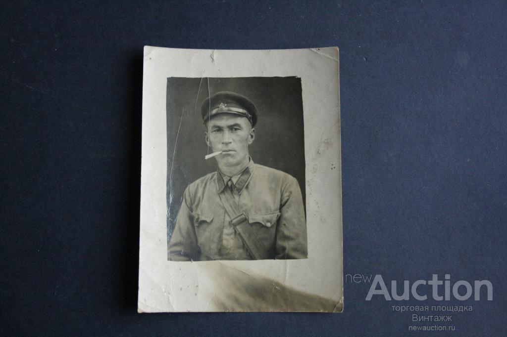 Фото с фронта Военный с самокруткой 1942 9х11.5см
