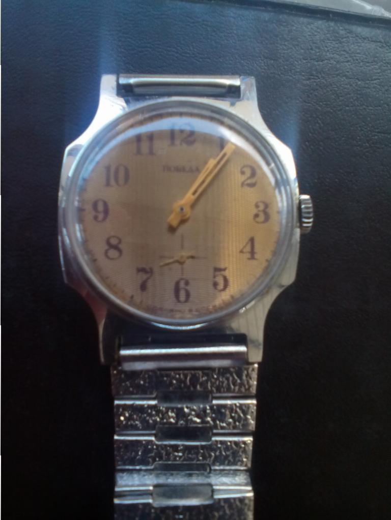 Часы СССР Победа.В люксе на ходу .