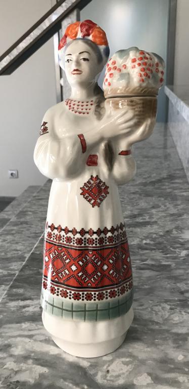 Статуэтка ШТОФ ГАЛЯ Полонский фарфоровый завод Полонное
