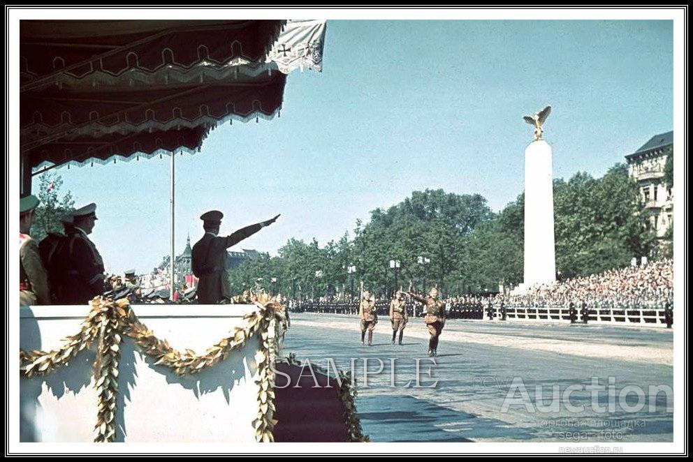 АДОЛЬФ ГИТЛЕР ПРИНИМАЕТ ПАРАД, ТРЕТИЙ РЕЙХ, ГЕРМАНИЯ. Фотография А6 