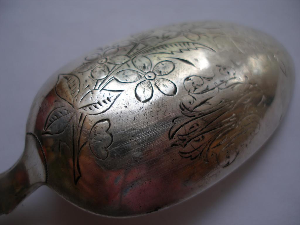 Ложка  столовая.84 пробы.68,6 гр.НП.Штихельный рисунок.