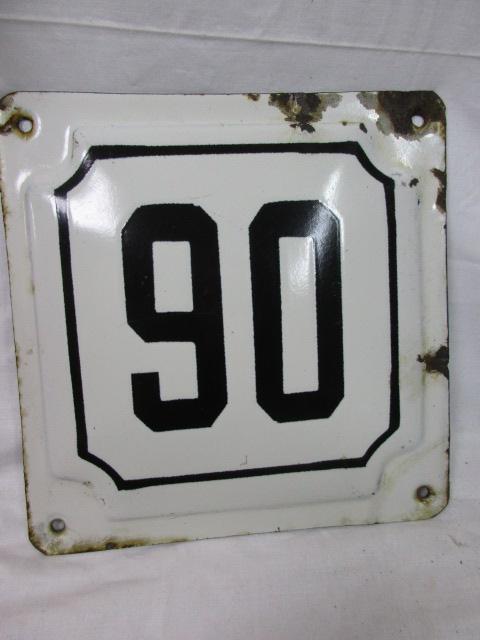 ТАБЛИЧКА. НОМЕР ДОМА. 90