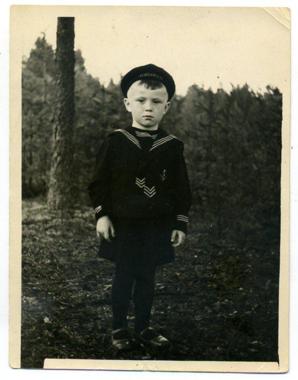 Советский быт дети мода одежда 12 х 9 см 1955 год