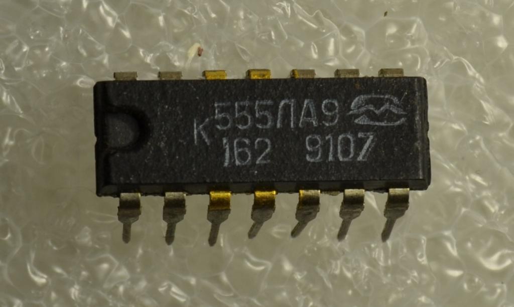 Микросхема серии К555ЛА9 Пластик (Цена за 1 штуку) Лот