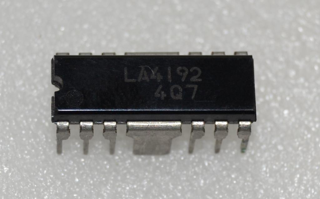 Микросхема серии   LA-4992     Пластик  (Цена за 1 штуку)      Лот № Р-185