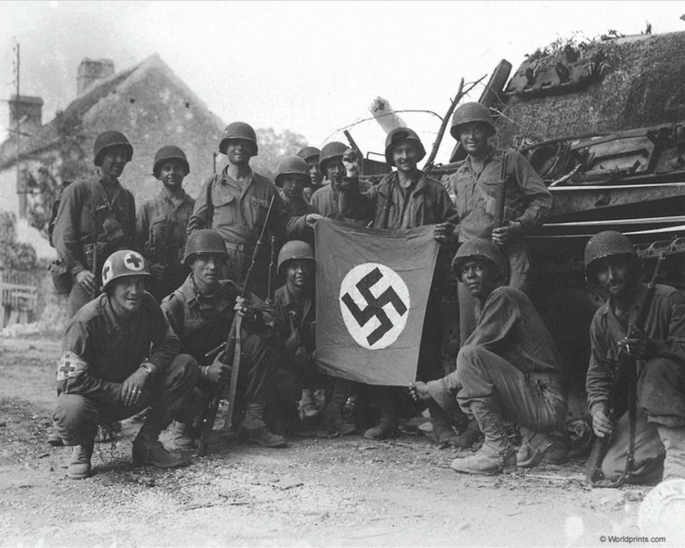 Британские десантники второй мировой. Противотанковое ружье вермахта pz b 39. Ww2 сайт. Ww2 сайт. Call of duty: wwii vanguard.