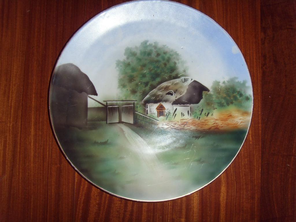 Тарелка настенная "Хуторок". СССР. "Фабрика "Правда". 1932-34е гг. Дулёво.