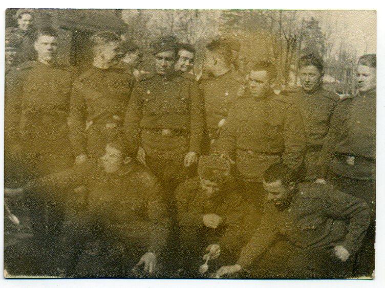 Советская Армия солдаты рядовые форма гимнастерки 9 х 12 см