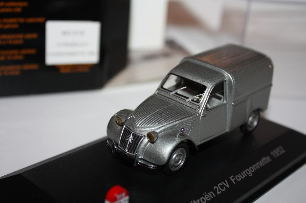 Масштабная модель Nostalgie №19 Citroen 2CV Fourgonnette 1952 1/43