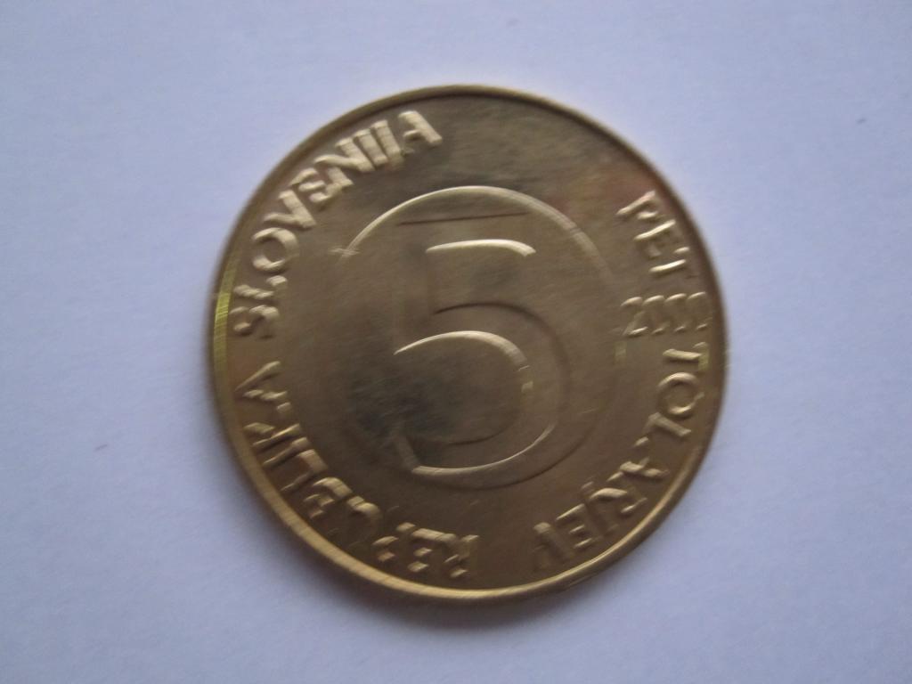 Словения 5 толаров 2000г.
