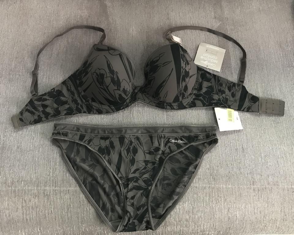 Calvin Klein Красивый Комплект трусики и бюстгальтер