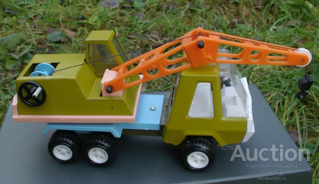 Машина  КРАН жесть пластик CCCР №2