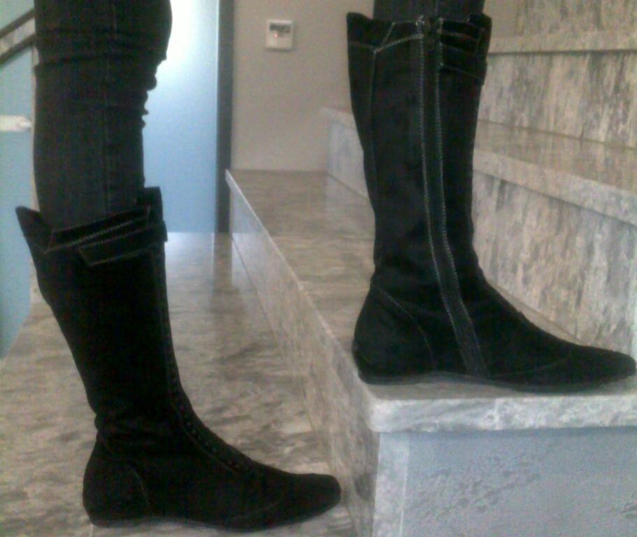 Итальянские сапоги на нат.меху.Классные побегайки!