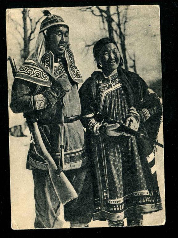 184 Охота Молодые охотники Дальний Восток Удегейский НА 1957