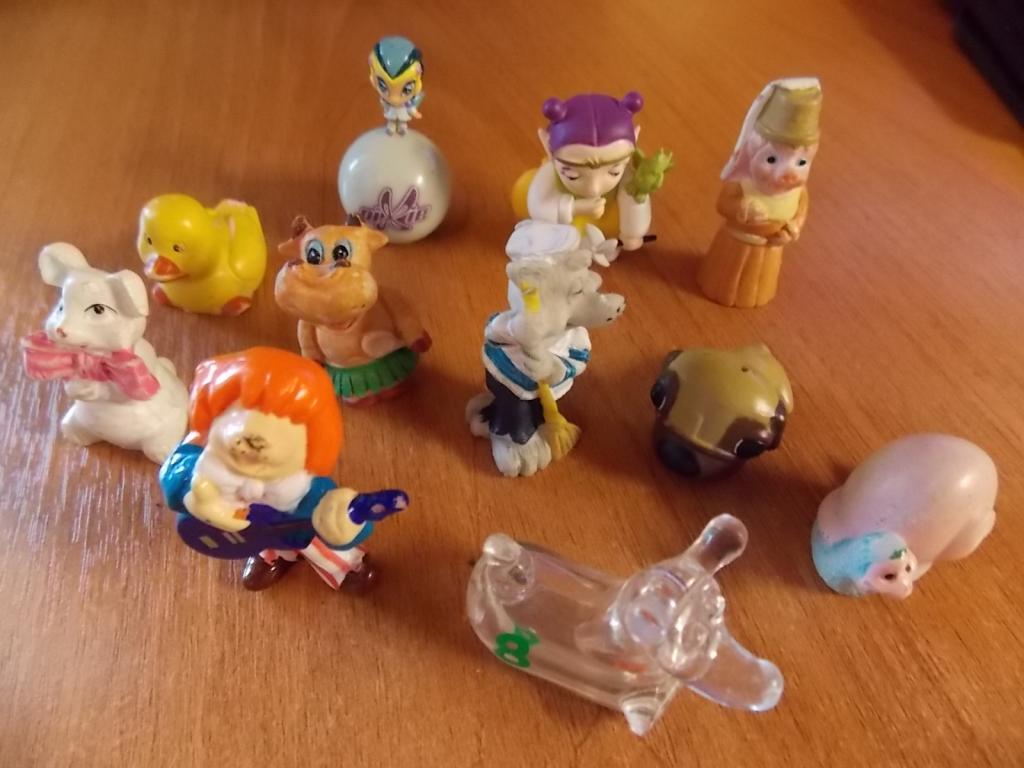 Игрушки мини. 11 штук- 1 лот.