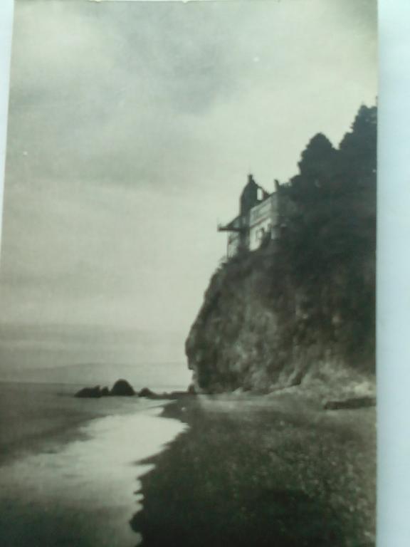 ОТКРЫТКА-ФОТОГРАФИЯ.БАТУМИ.ДАЧА KOSTELLA-MARE.