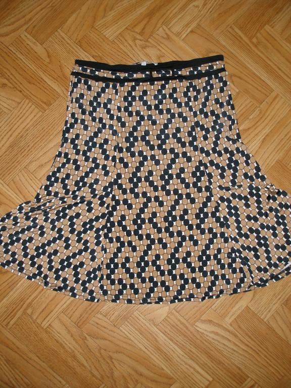 Юбка коричнево-черная в горох.Размер 36.
