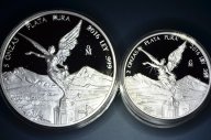 Акция.Мексиканская свобода.(2 шт).155.5+62.2 гр.Крылатый ангел.Либертад.Серебро.Пруф.(См.др.мои лоты