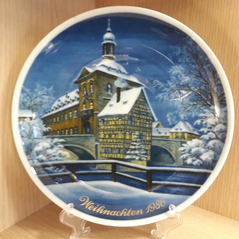 Тарелка настенная "Рождество". Германия.Бавария. Фарфор.1986 год.