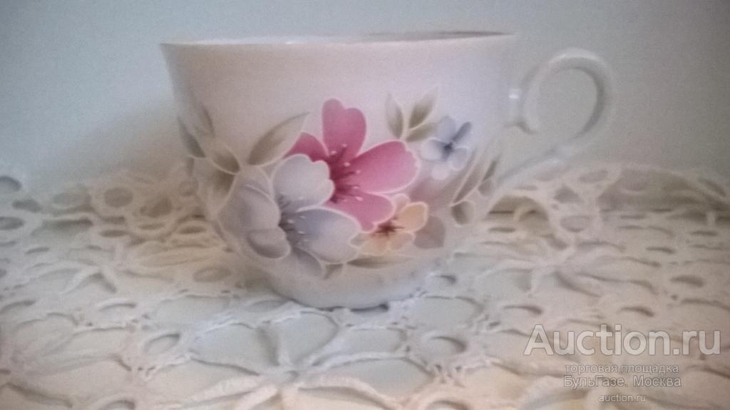 Чайная чашечка , ручная роспись. Нежные весенние цветы. Чехословакия