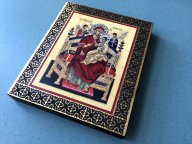 Икона Божьей Матери "Всецарица"