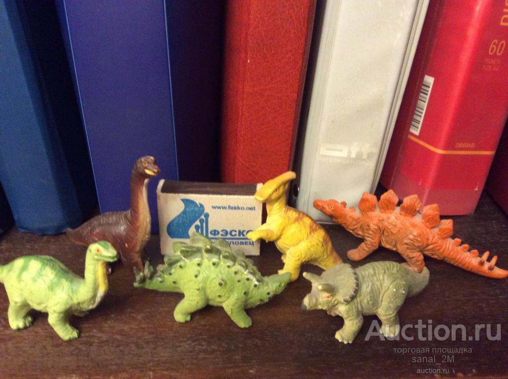 набор 7 фигурок динозавры привезены из США 1990 