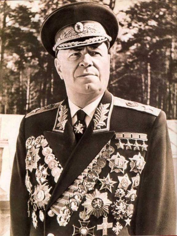 Как выглядел жуков в 1996 году