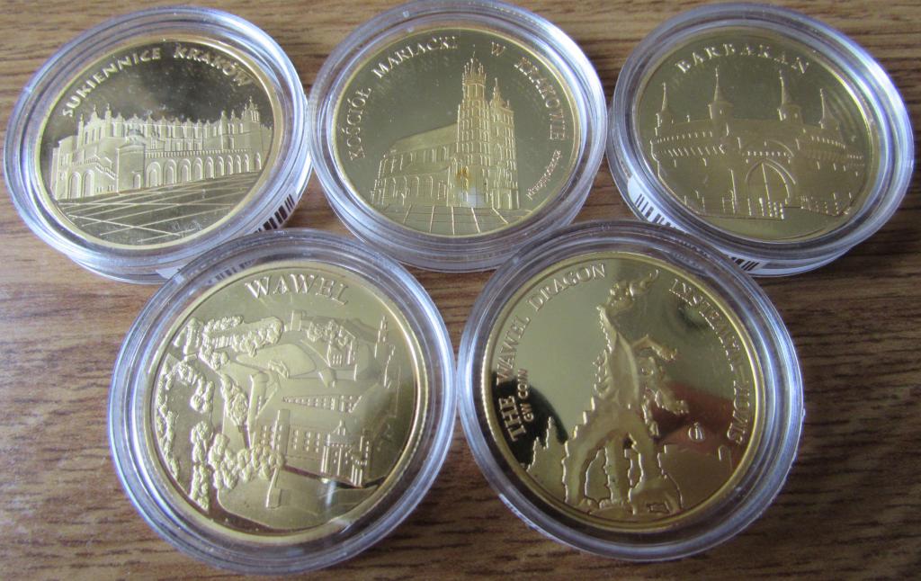 Польша набор 5шт туристический жетон Краков достопримечательности D-34мм Капсула Желт металл