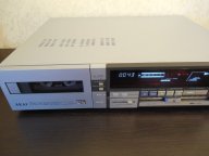 Кассетная дека Akai GX-7