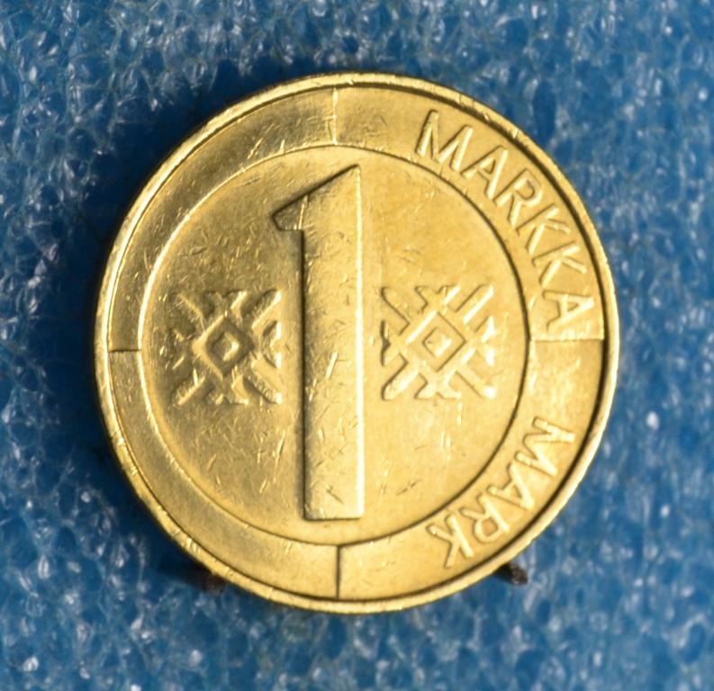 Финляндия 1 Марка 1993 г. знак "М"  Лот № 1158