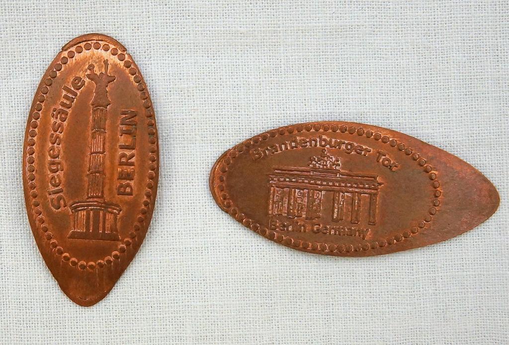 ЖЕТОН   2 шт.   Берлин  Германия   ( К17/31 )