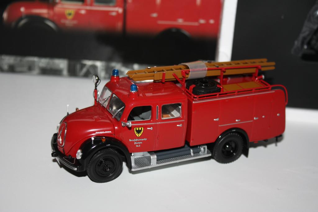 MINICHAMPS 439141071 Magirus-Deutz Merkur TLF 16 Feuerwehr Aachen 1/43