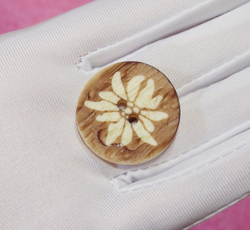 Пуговица №8 - ЭДЕЛЬВЕЙС - Германия Винтаж - пластмасса - ⌀ 28 мм. - цена за 1 шт.