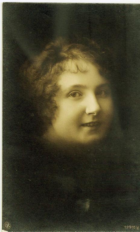 Старинная антикварная открытка - Красивая Девушка - 1916 год, Германия