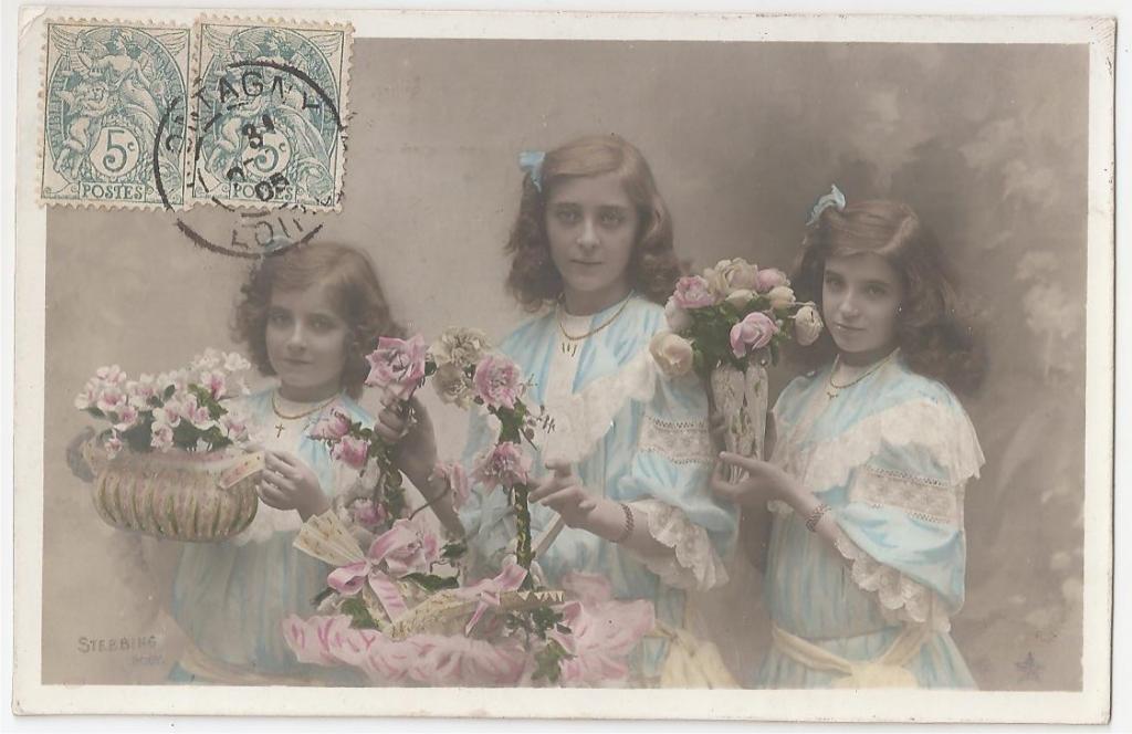Открытка старинная - Девочки с цветами - Франция 1905 год