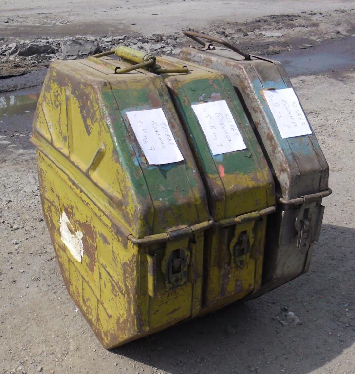 Батька Фильмокопия 35 мм 5 рулонов в банках в 3 фильмоносках