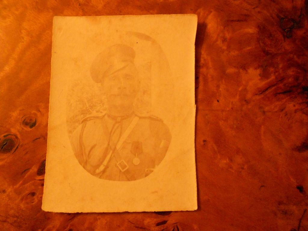 БЕЛОГВАРДЕЕЦ.БРАВЫЙ БЕЛОКАЗАК. ШАШКА. МЕДАЛЬ 1918-1921гг Россия