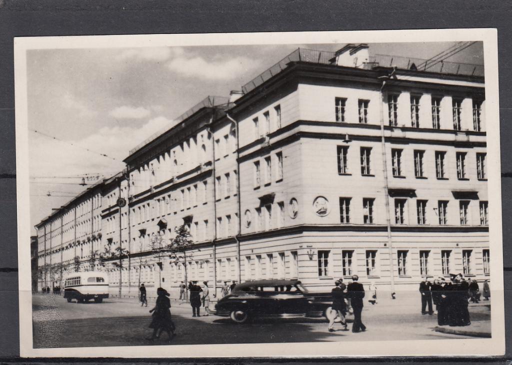 ЛЕНИНГРАД   Здание школы ул. Маяковского 1951  ЛФХ ЧИСТАЯ