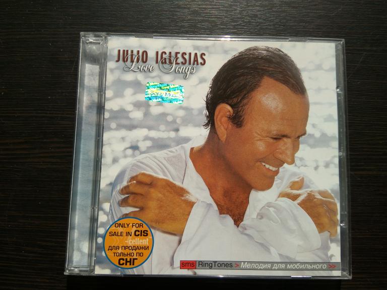 JULIO IGLESIAS Love songs 2003 лиц. Sony Music COL 512604 0 (лот В)