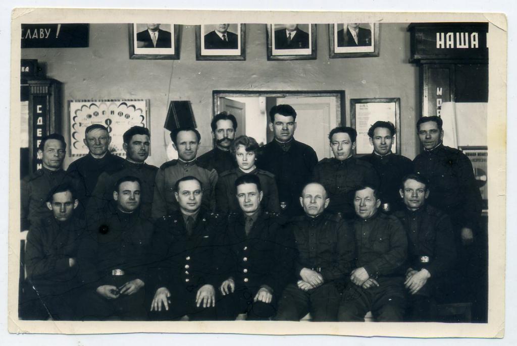 Советская Армия Офицеры сержанты солдаты 12 х 18 см