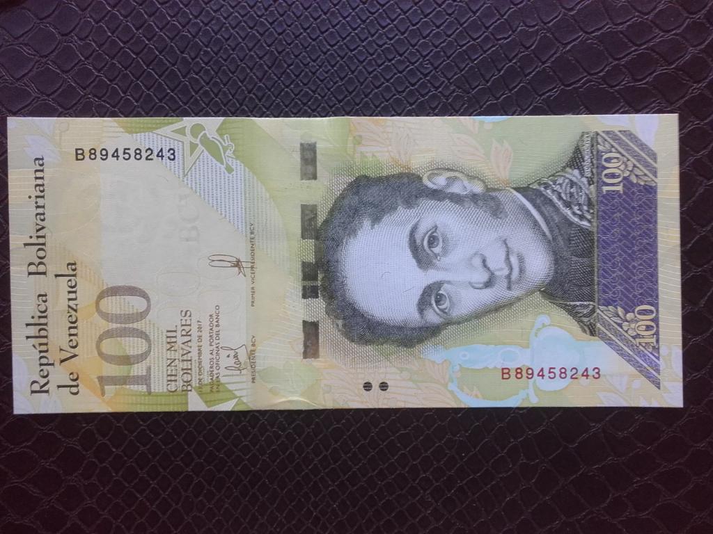 Венесуэла 100000 боливар 2017 пресс  Буква В. Лот 3