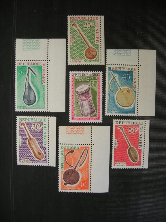 Нигер 1971/1972/1974 музыкальные инструменты MNH